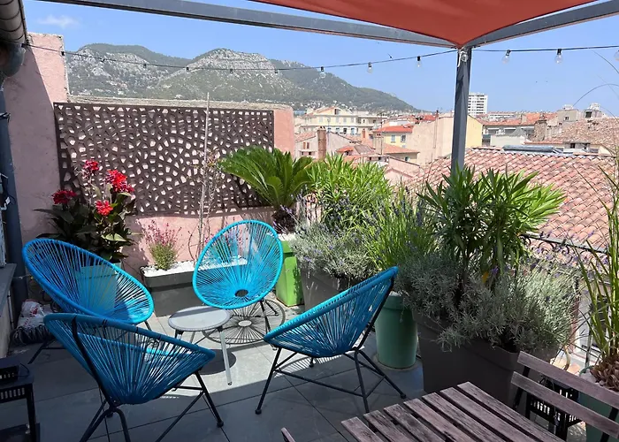 2 Pieces Avec Grande Terrasse - Centre De Toulon